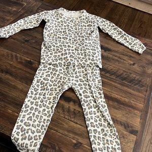 Gap 2T Cheetah PJs